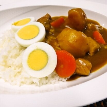 ゆで卵のトッピング♪カレーライスの美味しさ倍増＆可愛らしくなりますね（*^_^*）
子ども達の反応がとっても良かったです～ごちそうさまでした！